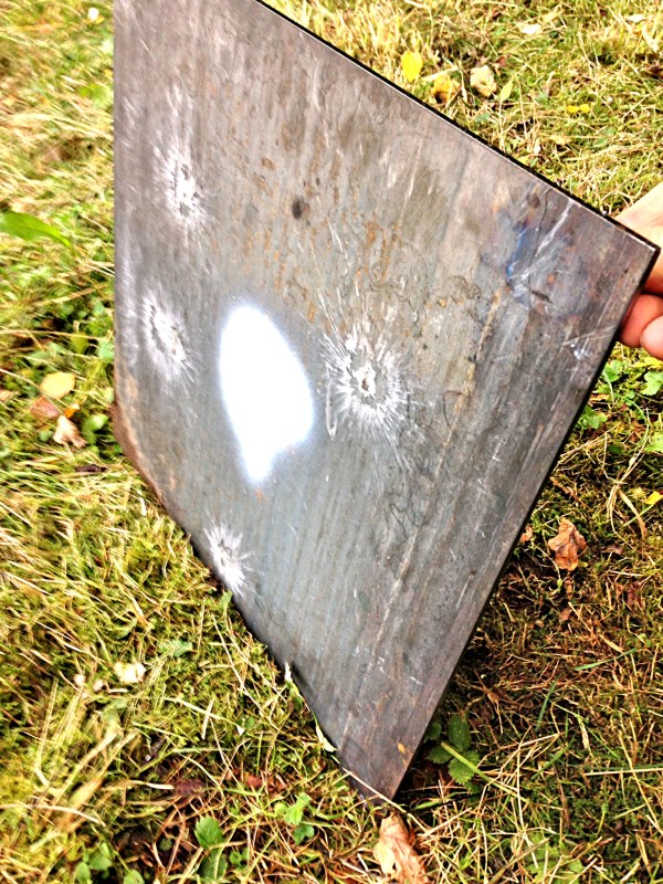 Samma skytts träffbild på en 40cm*40cm plåt på 1030m. Dock sköts fler skott än 4st :)   