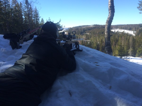 Emil gör sig klar för att skjuta på station 6