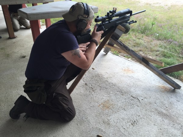 Skytte från tre positioner, rätt och fel axel