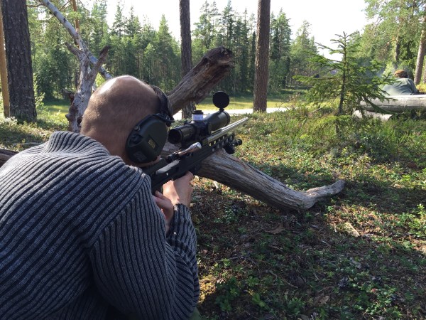 Naturlig skjutställning på en ställning